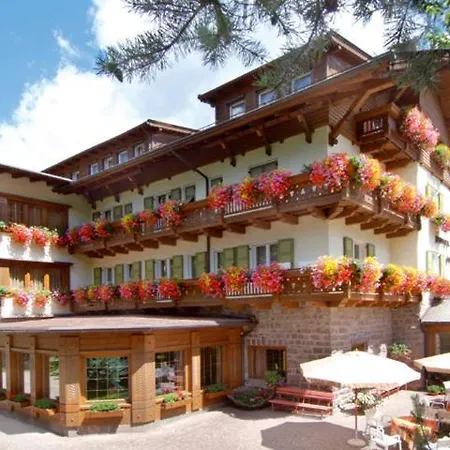 Europa Hotel 3*